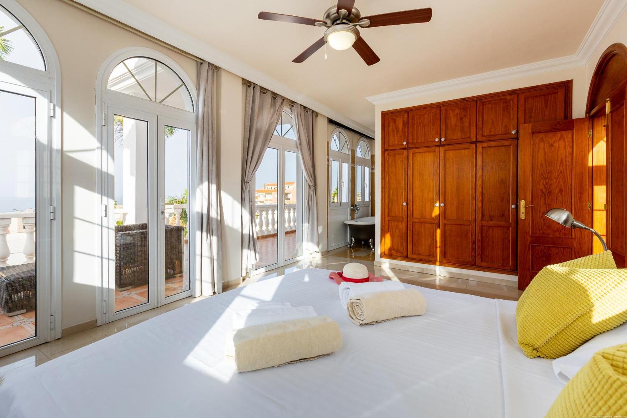 Villa Ocean Palm, Heated Pool! 阿德耶 外观 照片