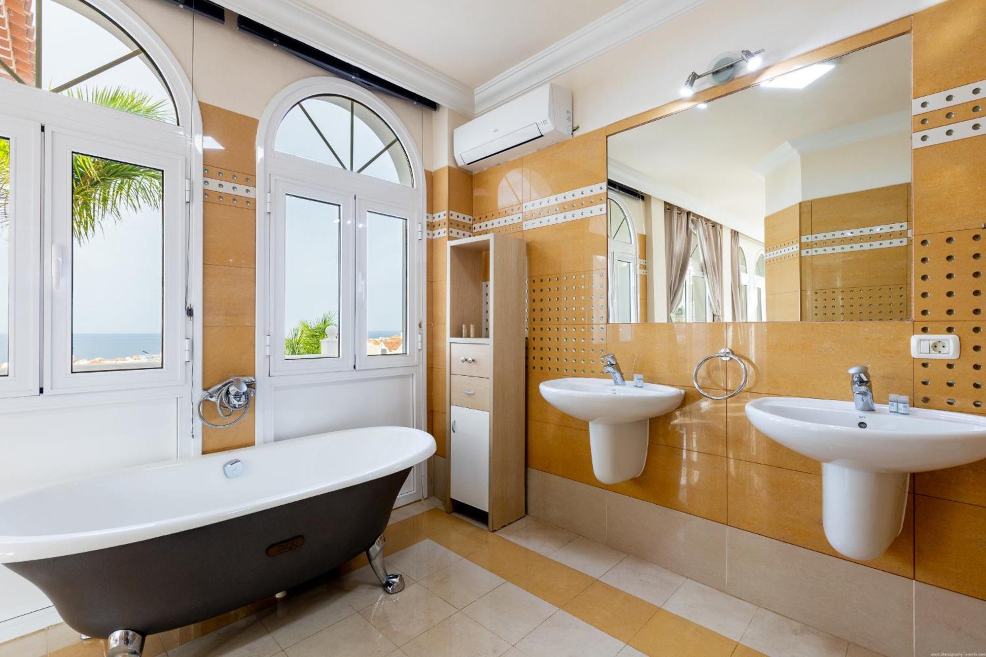 Villa Ocean Palm, Heated Pool! 阿德耶 外观 照片