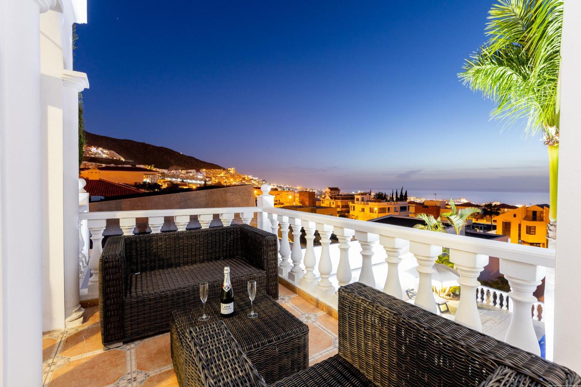 Villa Ocean Palm, Heated Pool! 阿德耶 外观 照片